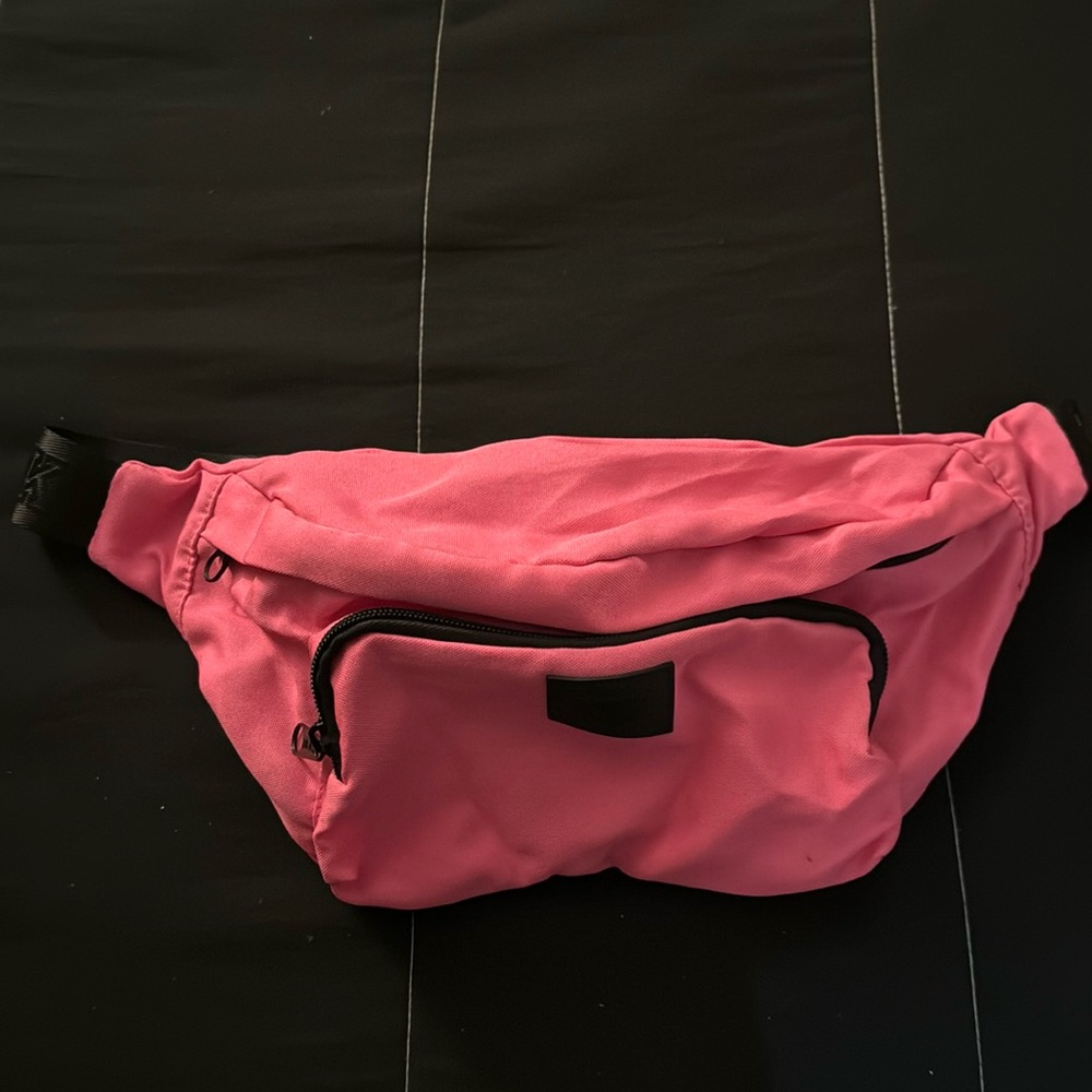 Victoria Secret’s PINK Fanny Pack
